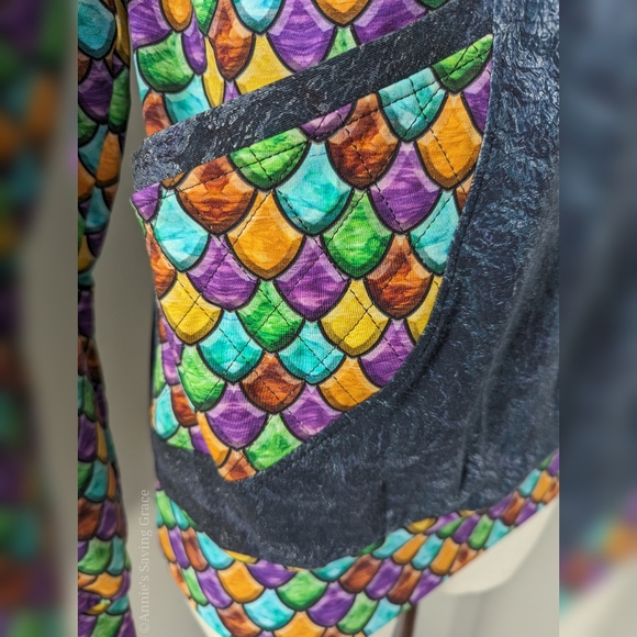 Handmade Custom Hoodie with Dragon Scale Print - Picture 4 of 7